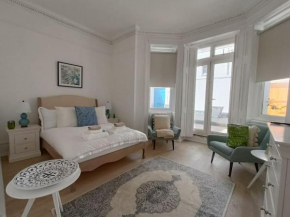 Charming and cosy 1 bed apartment with terrace in prime South Kensington location
